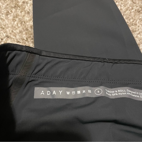 ADAY Throw & Roll leggings black zipper S active office athletic casual edgy - Picture 4 of 6